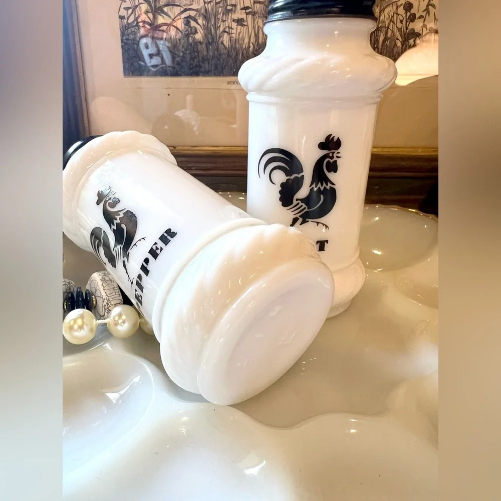 Vintage Hazel Atlas Milk Glass Black Rooster Salt & Pepper Shaker Metal Lid